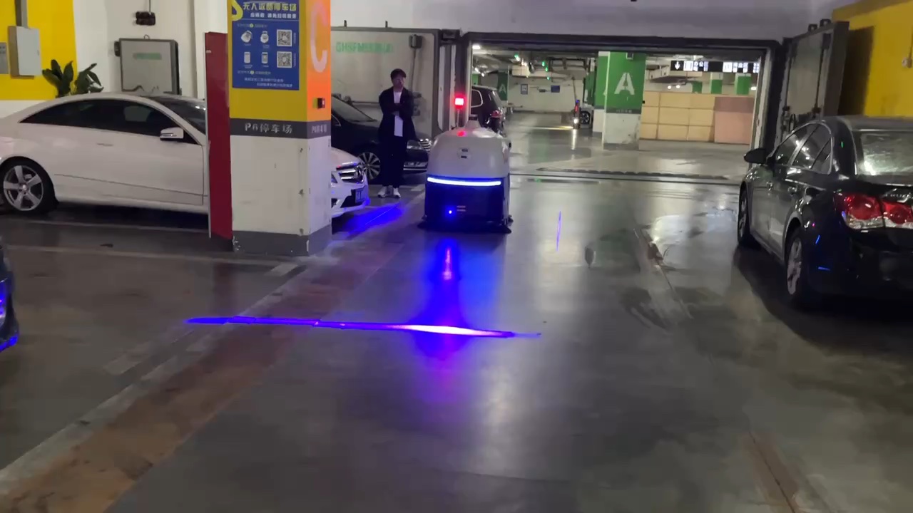 SC80 清洁机器人在大型地库运行